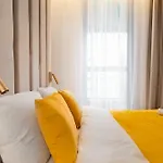 Central Warsaw Apartment - Great Location- Luxury One Bedroom Apartments - Grzybowska 37