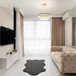 Central Warsaw Apartment - Great Location- Luxury One Bedroom Apartments - Grzybowska 37